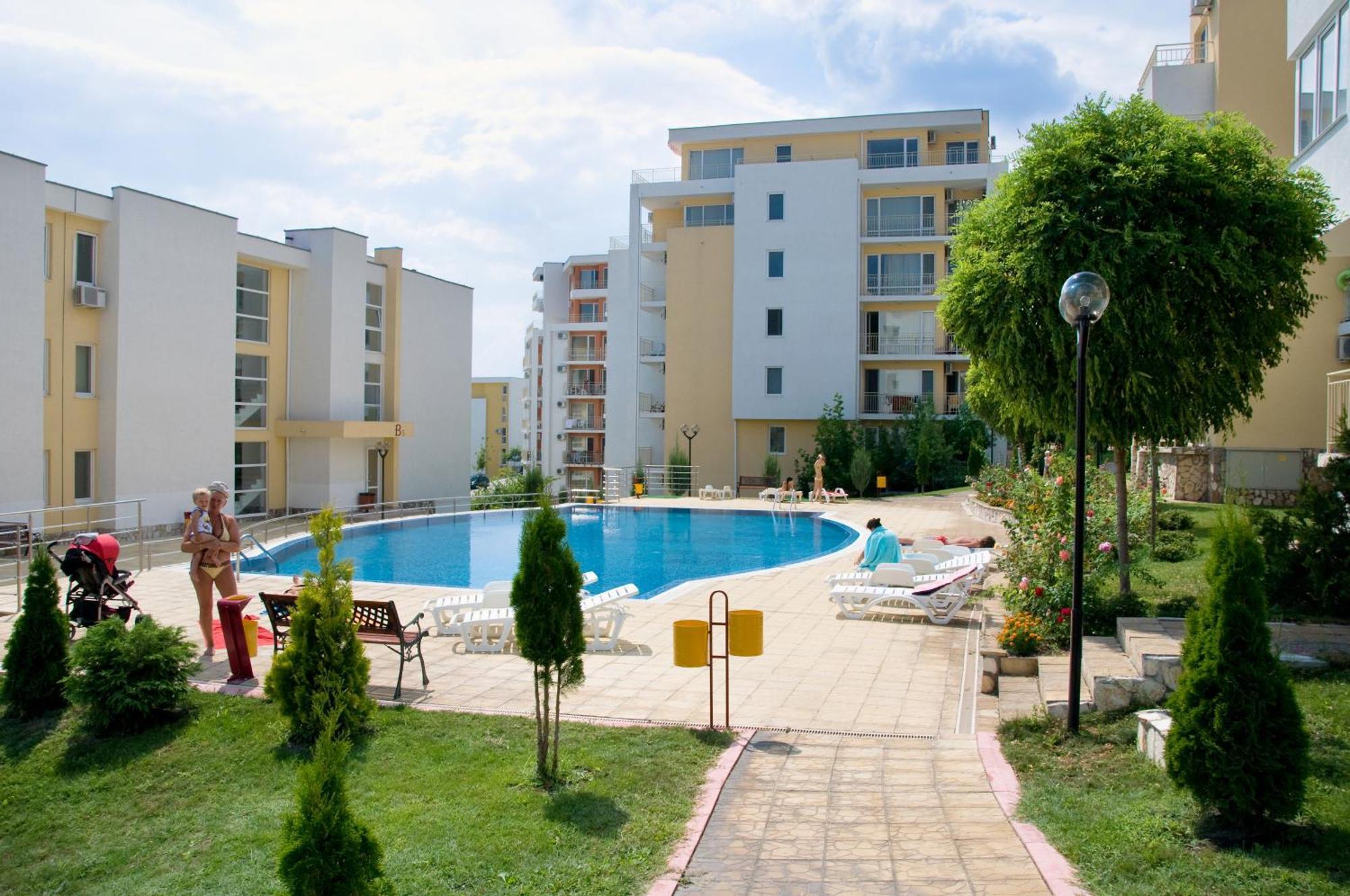 Crown And Imperial Apartments Sweti Wlas Exterior foto