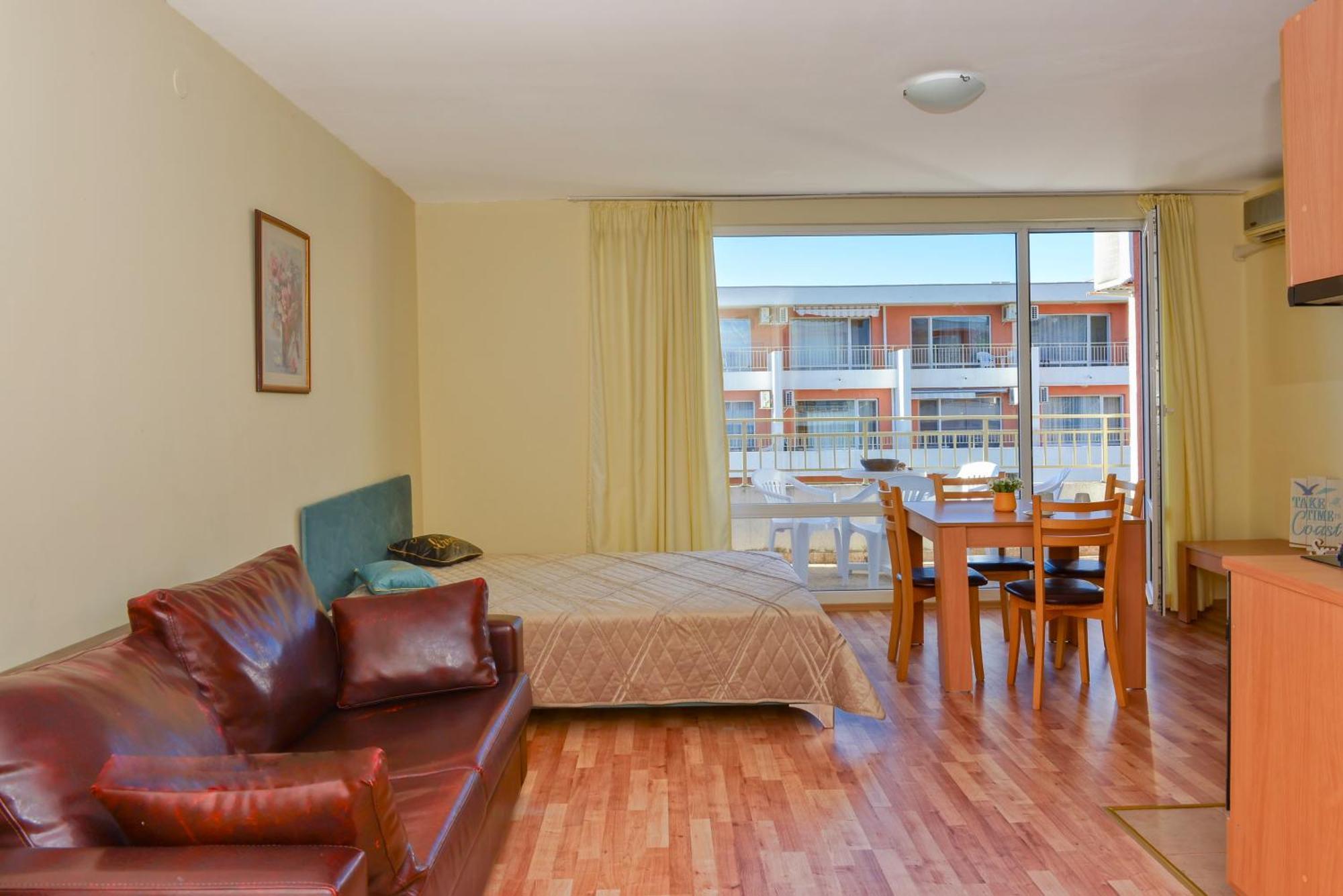 Crown And Imperial Apartments Sweti Wlas Exterior foto