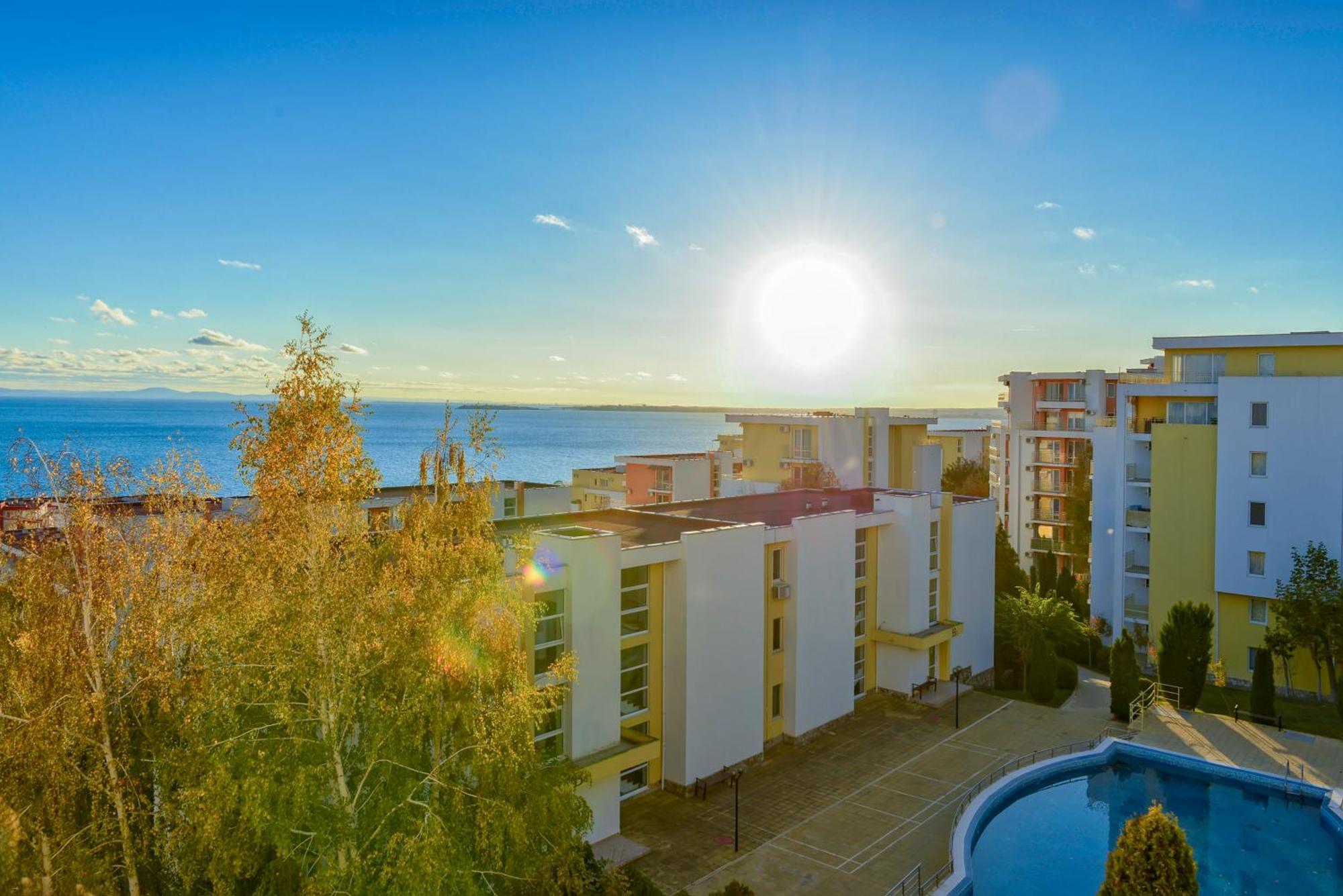 Crown And Imperial Apartments Sweti Wlas Exterior foto