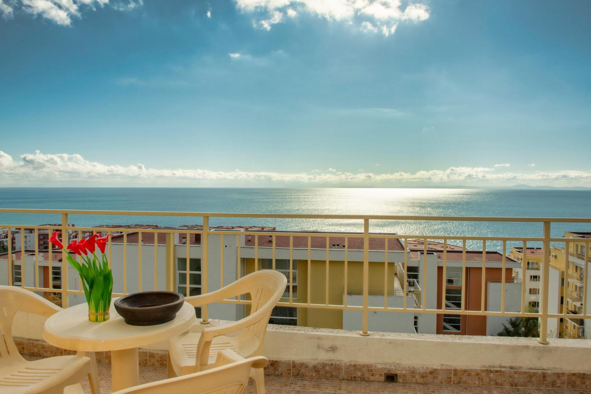Crown And Imperial Apartments Sweti Wlas Exterior foto
