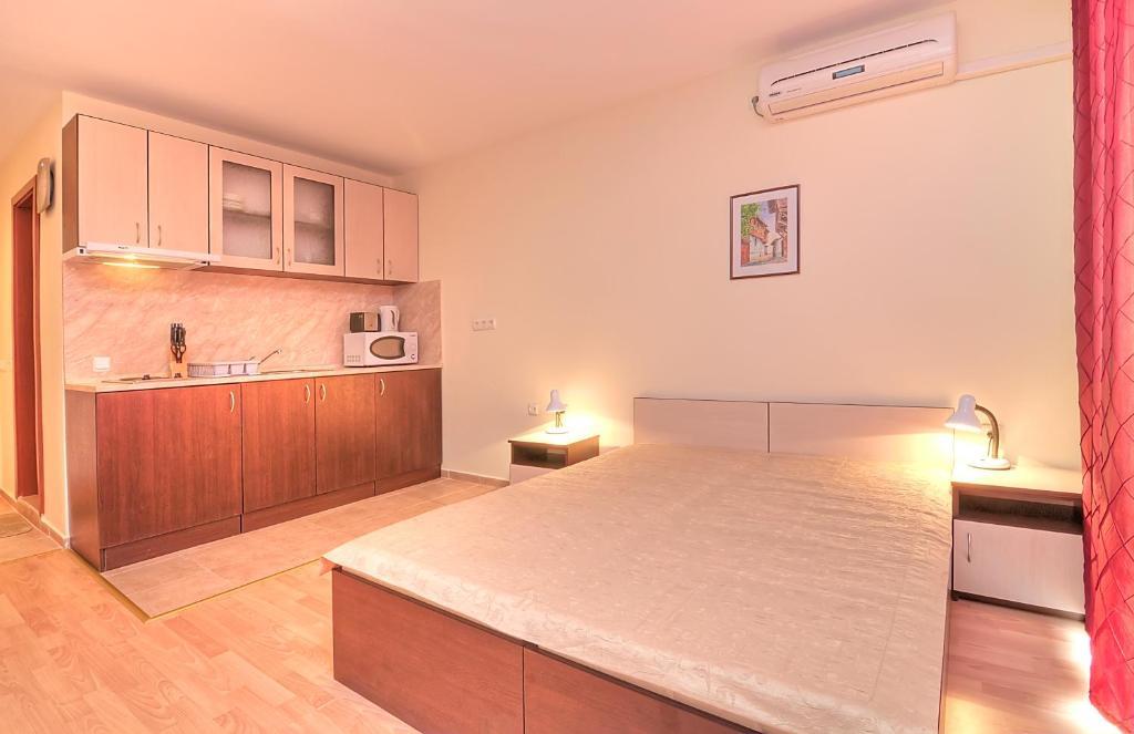 Crown And Imperial Apartments Sweti Wlas Zimmer foto