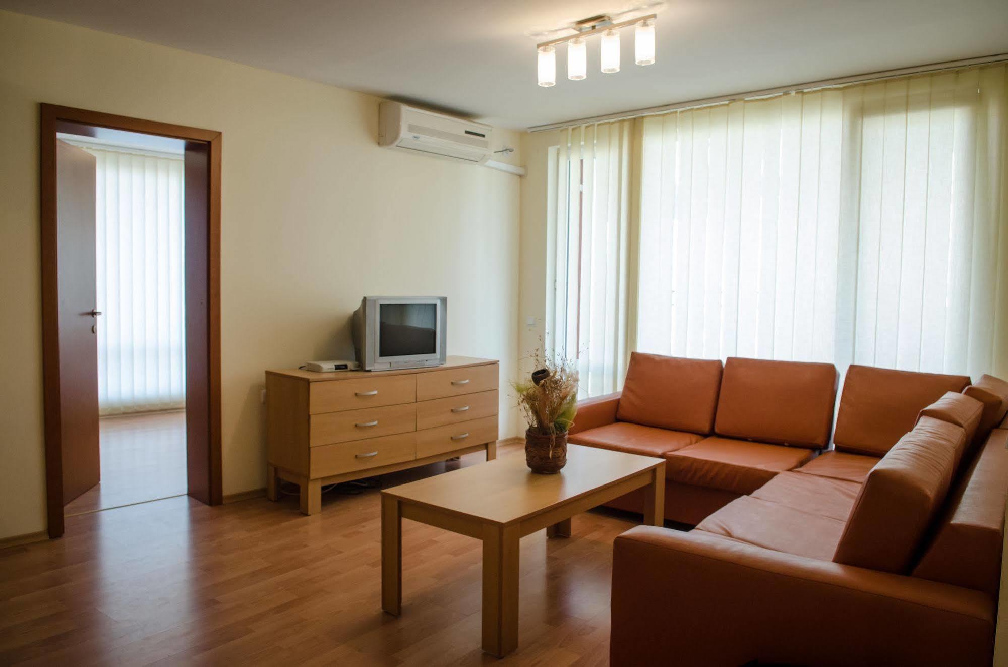 Crown And Imperial Apartments Sweti Wlas Exterior foto